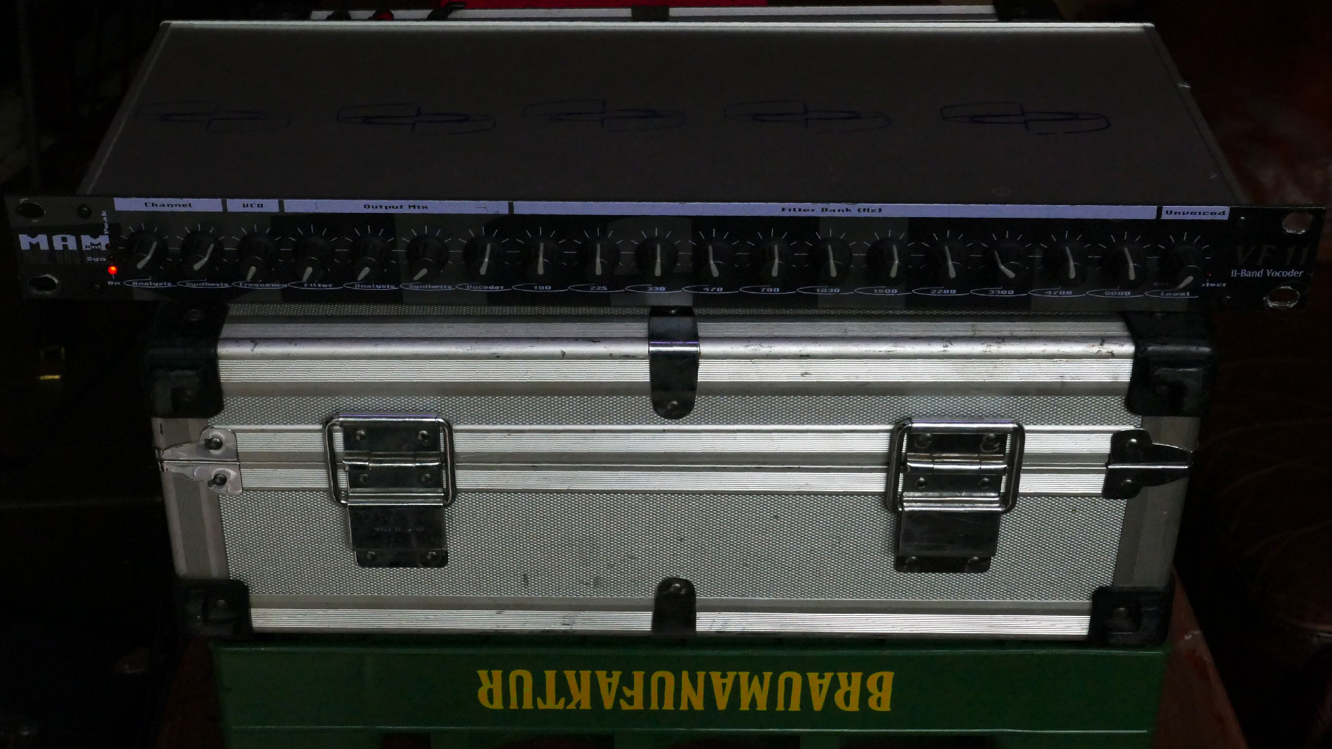 2025-07-13 Das kleine Regen Rhythmus Orchester (Vocoder Mix live)